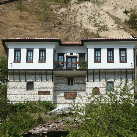 Hotel лумпарова къща Melnik (Blagoevgrad)